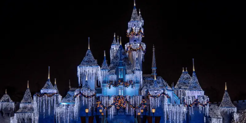 Best Things to Do at Disneyland During the Holidays