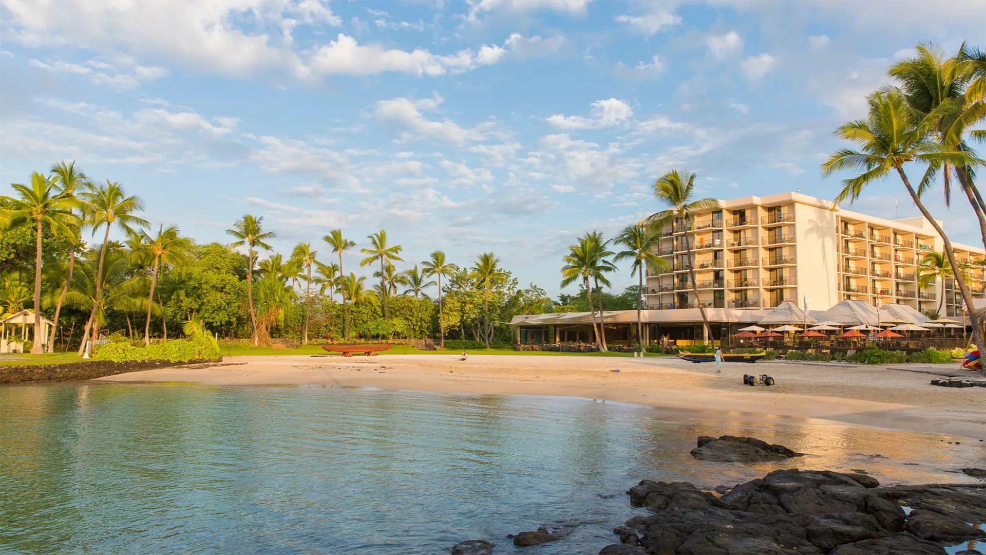 Courtyard Kona Beach Resort